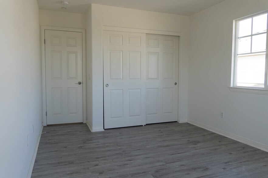 Building Photo - 29020 Davis Ln