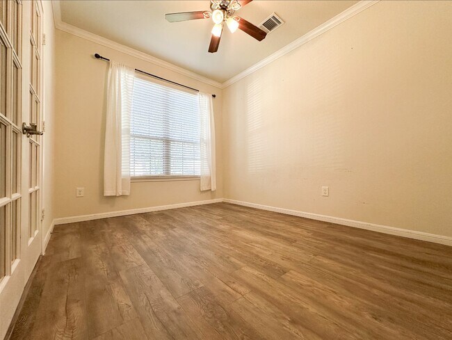 Building Photo - 5334 Silver Ledge Dr