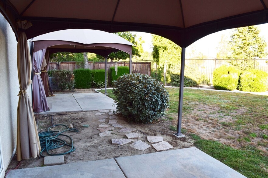 Building Photo - 32436 Shadow Canyon Trl
