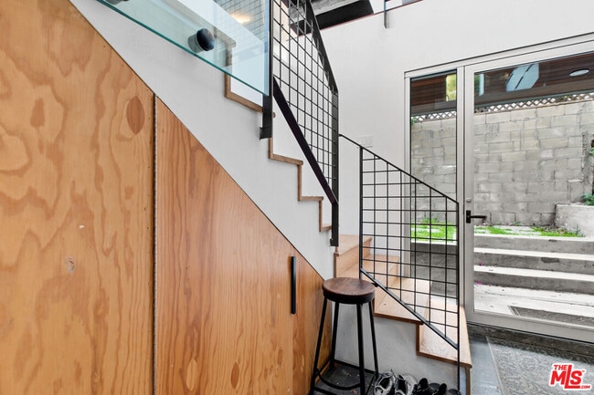 Building Photo - 6127 Glen Tower St