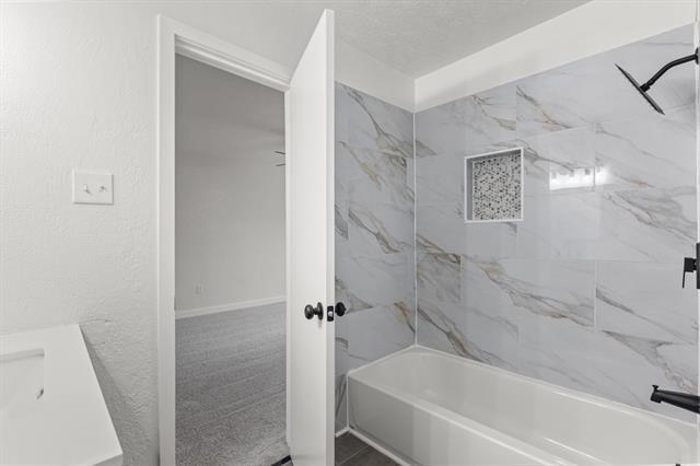 Building Photo - 7510 Holly Hill Dr