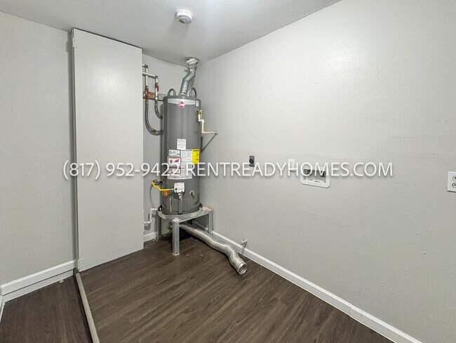 Building Photo - 18102 Twin Creek Dr