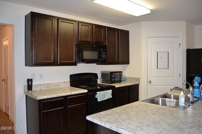 Building Photo - 7106 Riverbrooke St
