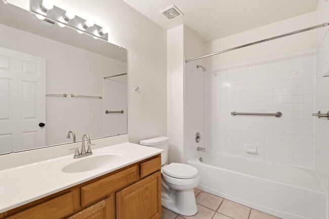 Building Photo - 8319 Santa Clarita St NE