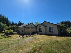 Building Photo - Port Ludlow Farmhouse for Rent, Freshly Updated and Available Now!