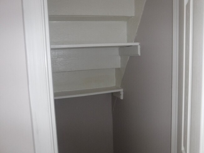 Building Photo - 416 Salem Ave