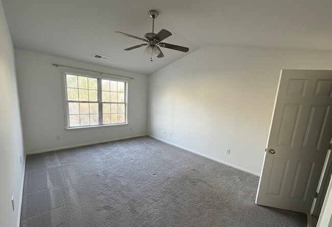 Building Photo - 13 Regency Rd