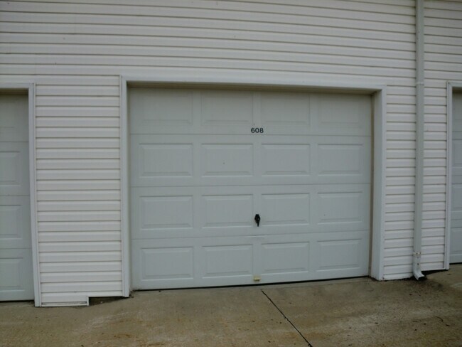 Building Photo - 1115 Kennesaw Ridge Rd