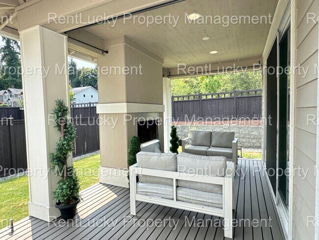 Building Photo - Stunning MainVue Home at Vista Pointe