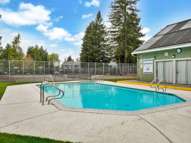 Building Photo - 2bd/1.5 Bathrooms - Sonoma Racquet Club - ...