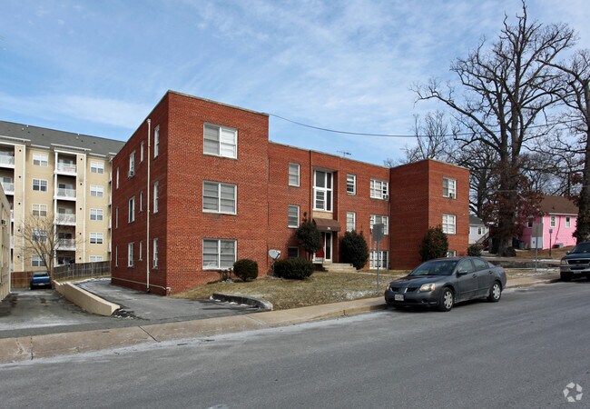 Primary Photo - Brookes Ave Apts