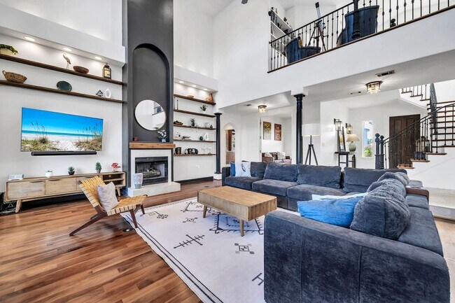 Building Photo - 1393 Sunset Beach Dr