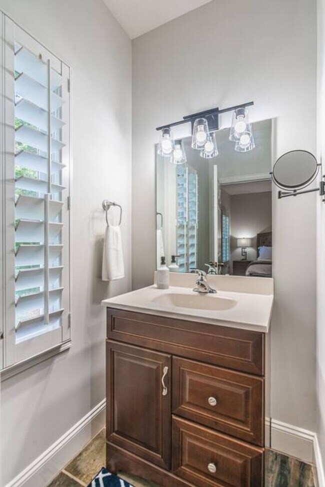 Building Photo - 3115 High Ridge Rd