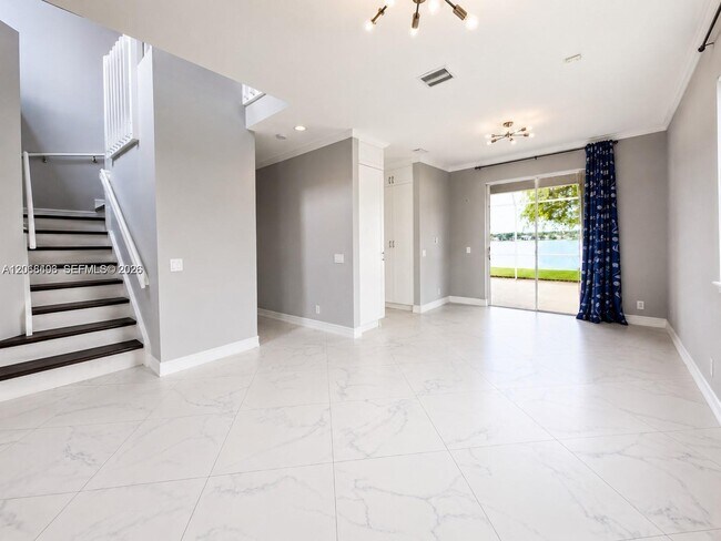 Building Photo - 963 Falling Water Rd