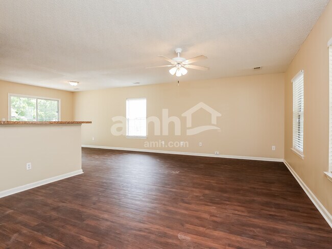 Building Photo - 166 Two Pond Loop