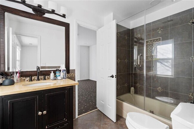 Building Photo - 526 Coopers Pond Dr