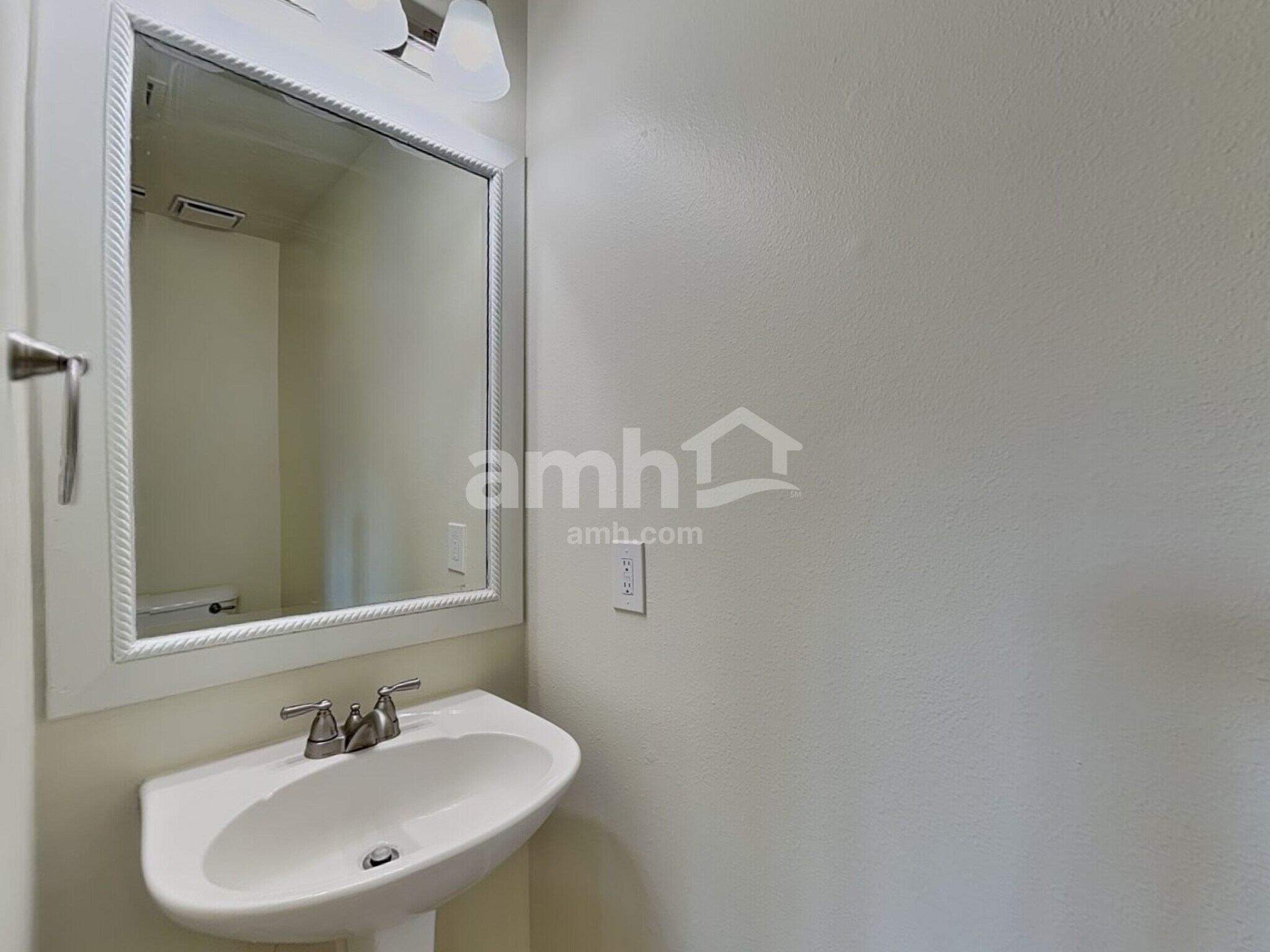 Building Photo - 2738 Springstone Dr