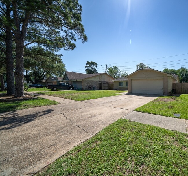 Building Photo - 24019 Pepperrell Pl St