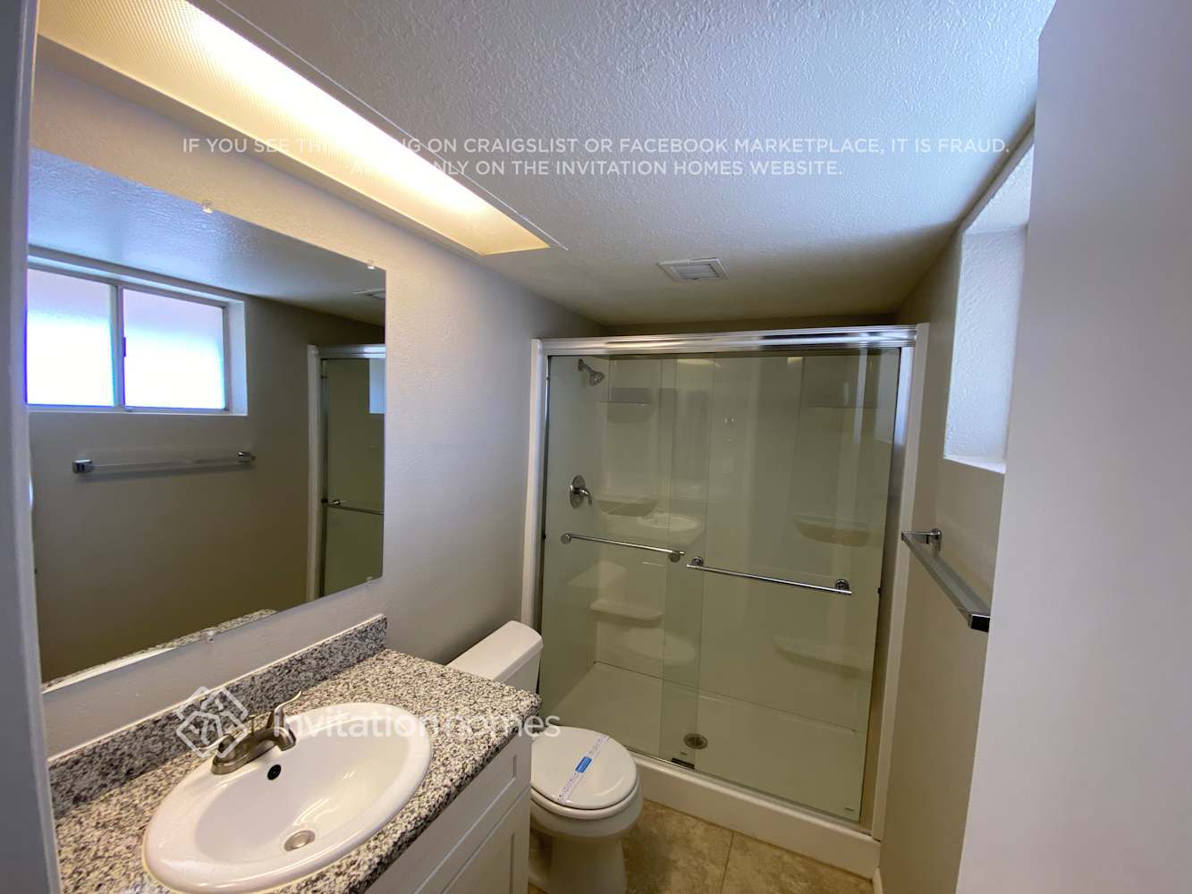 Building Photo - 2515 E Coronita Cir