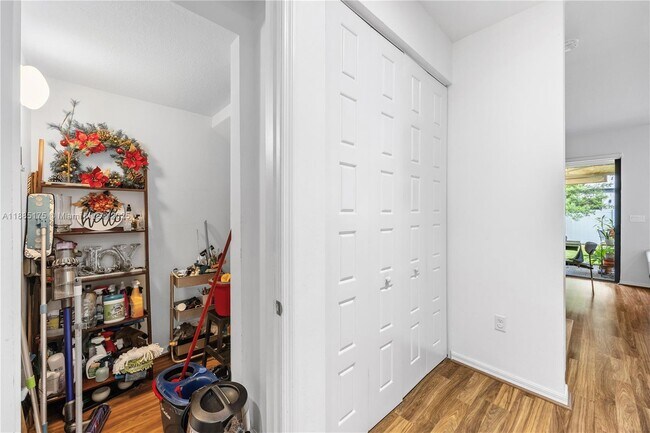 Building Photo - 639 NE 193rd St