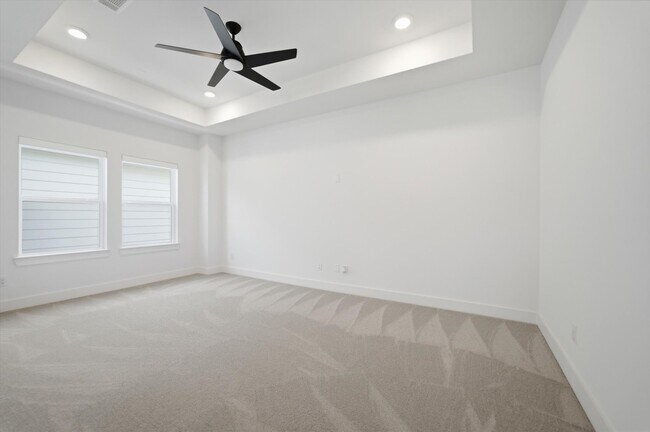 Building Photo - 8115 Fenway Hts Dr
