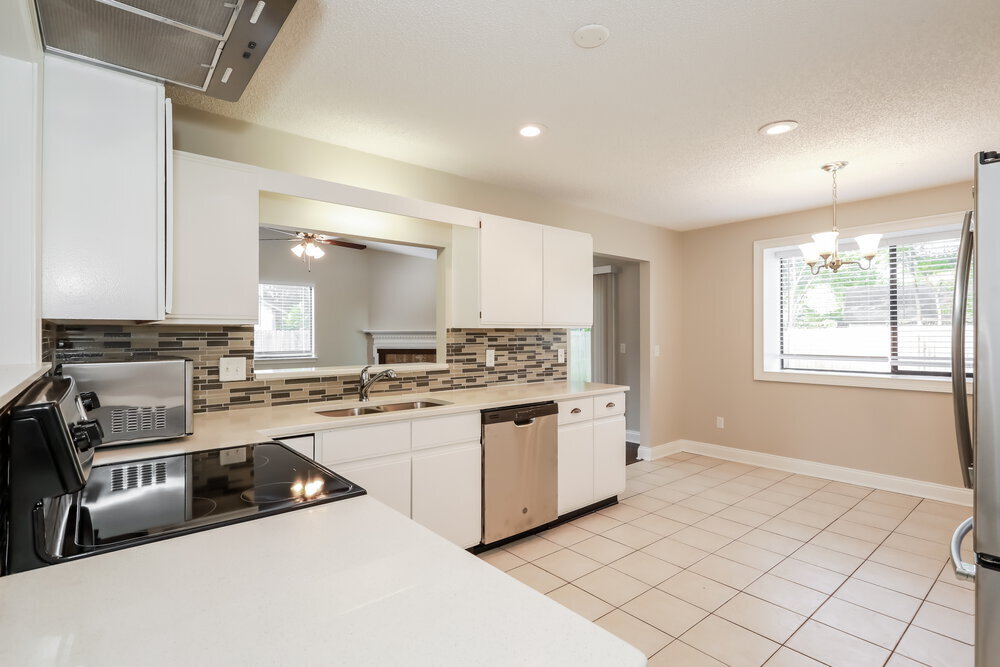 Building Photo - 1752 St Ives Dr