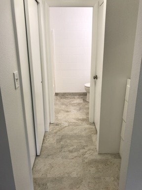 Building Photo - 1 Bedroom Apartment - Available August 10th