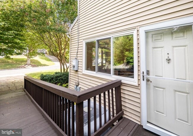 Building Photo - 4614 ROXBURY Dr