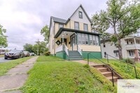 Building Photo - 2900 E Strathmore Ave