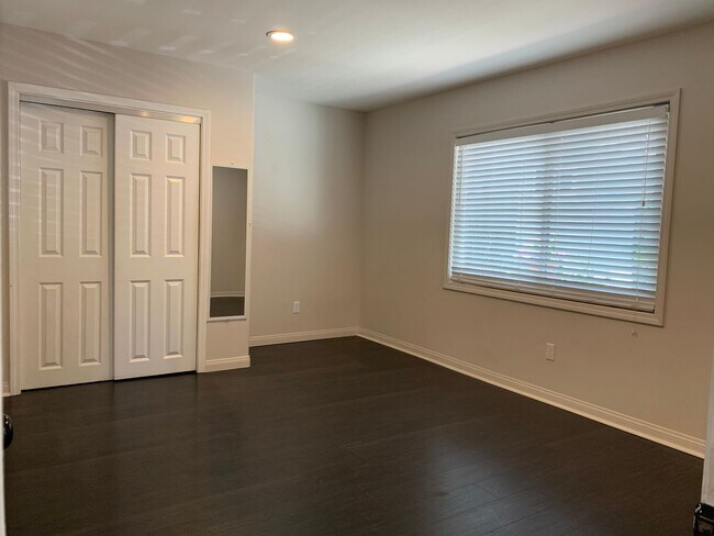 Building Photo - Beautiful 4 Bedroom, 2 Bathroom Sylmar House for Lease (Main House)!