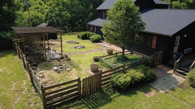 Building Photo - 3507 Stoney Hill Rd
