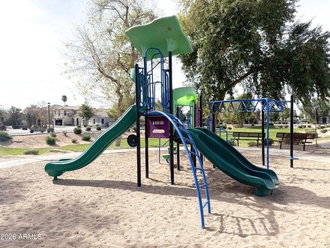 Building Photo - 3033 E Santa Rosa Dr