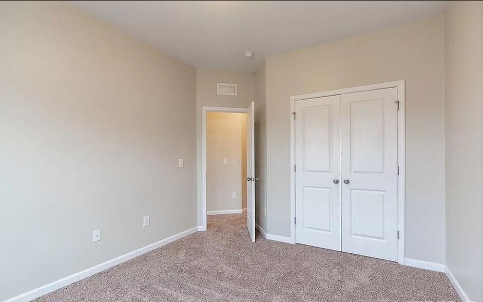 Room 2 - 1000 Historic Cir