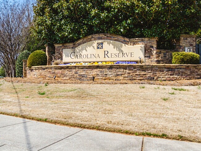 Building Photo - 1089 Wallace Lake Rd