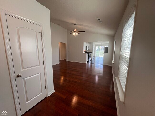 Building Photo - 5771 White Pine Rd