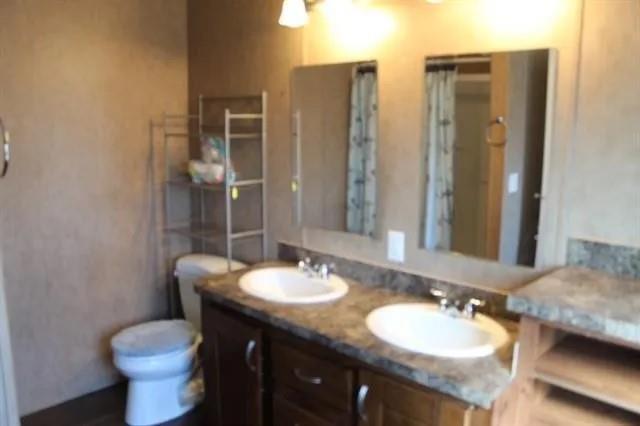 Building Photo - 591 Rose Garden Dr