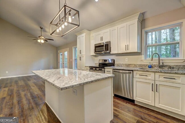 Building Photo - 641 Ragsdale Rd