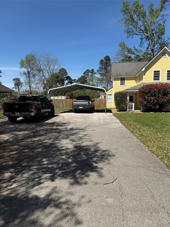 Building Photo - 615 Texas St