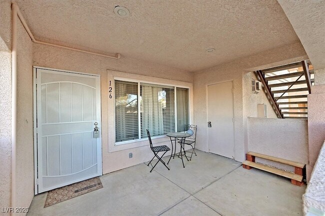 Building Photo - 350 S Durango Dr