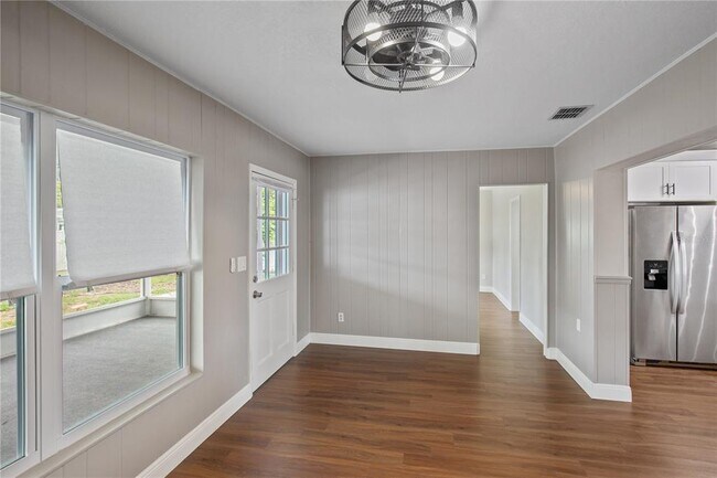 Building Photo - 29737 Seacol St