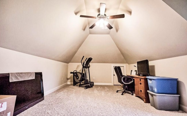 Building Photo - Beautiful 3 bed/3 bath home in Gardens of ...