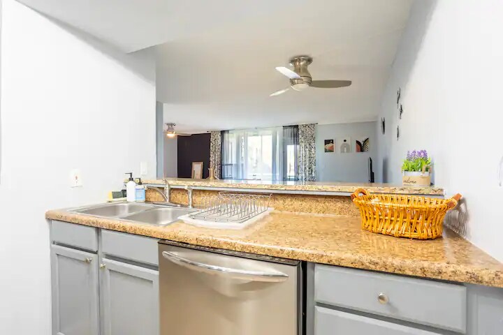 Building Photo - 2618 Cove Cay Dr