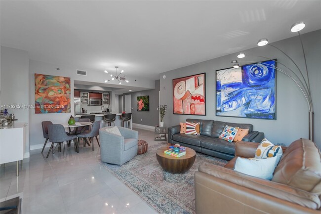 Building Photo - 951 Brickell Ave