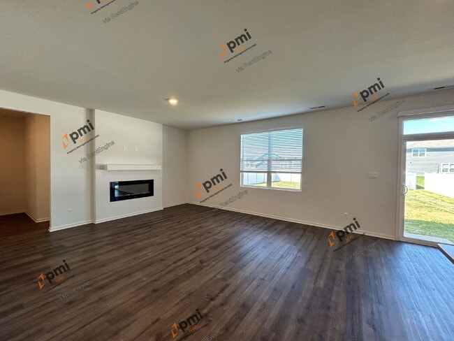 Building Photo - 10334 Morse Pl