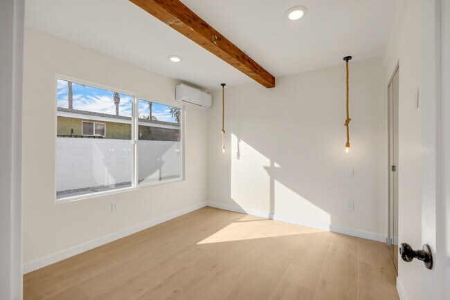 Building Photo - 3650 W 111th Pl