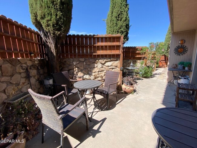 Building Photo - 252 Shadow Mountain Dr