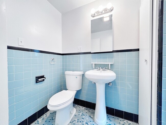 Building Photo - 40 Spring Garden St