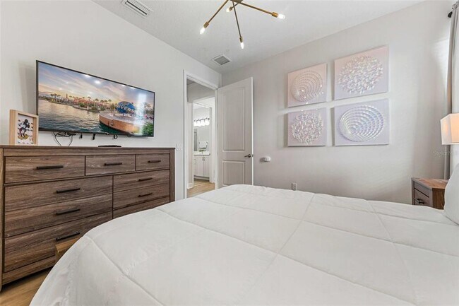 Building Photo - 284 Southfield St