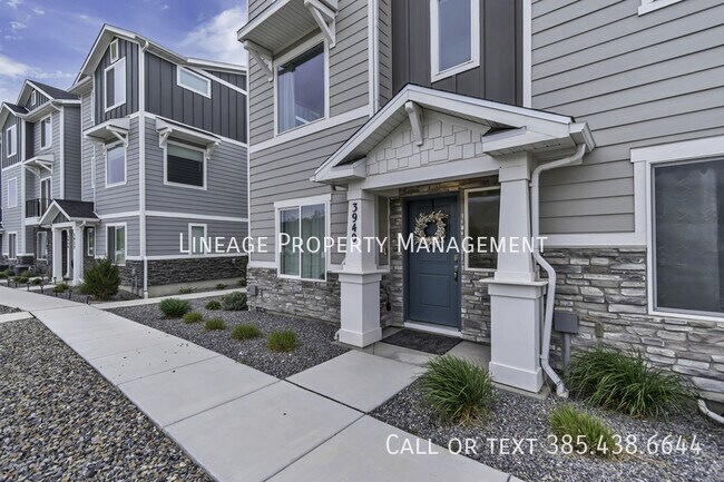 Building Photo - 3940 N Cougar Ln