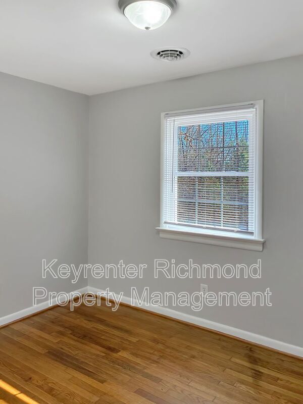 Building Photo - 7820 Conifer Rd